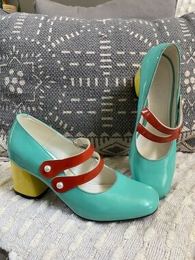 {Girotti} Colorblock Heels